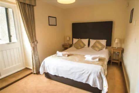 Tredegar Cambrian Inn מראה חיצוני תמונה